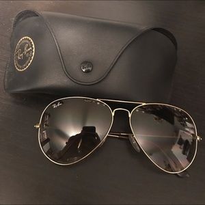 Ray-Ban Aviator Sunglasses with case RB3025